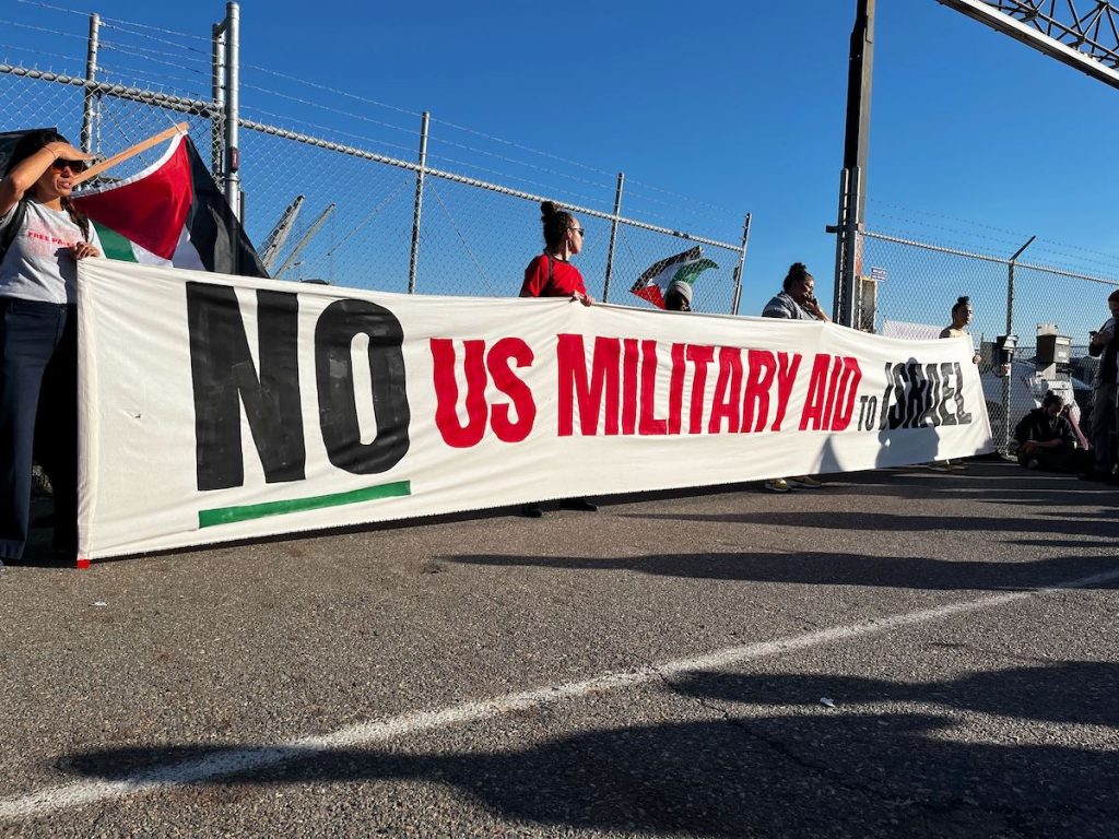 LIVE UPDATE. Război în Israel, ziua 28. VIDEO. Protestatarii care cer încetarea focului în Gaza au blocat vineri o navă de aprovizionare militară americană care părăsea portul Oakland
