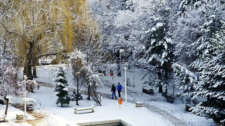 România se bucură deja de prima zăpadă, în zonele montane și în nordul țării. Unde poți merge la schi