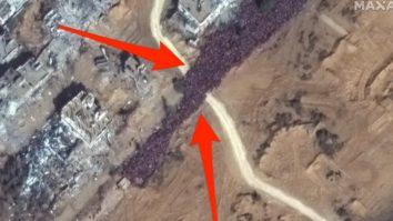 FOTO. Imaginile din satelit arată mulțimea de palestinieni care încearcă să fugă din Gaza. Locuitorii rămân fără apă și mâncare