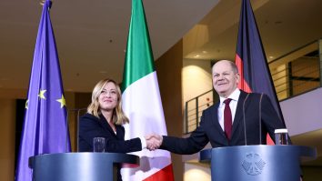 Alianța dintre Meloni și Scholz capătă contur. Germania și Italia au semnat un „plan de acțiune” care se concentrează asupra unei cooperări mai mari