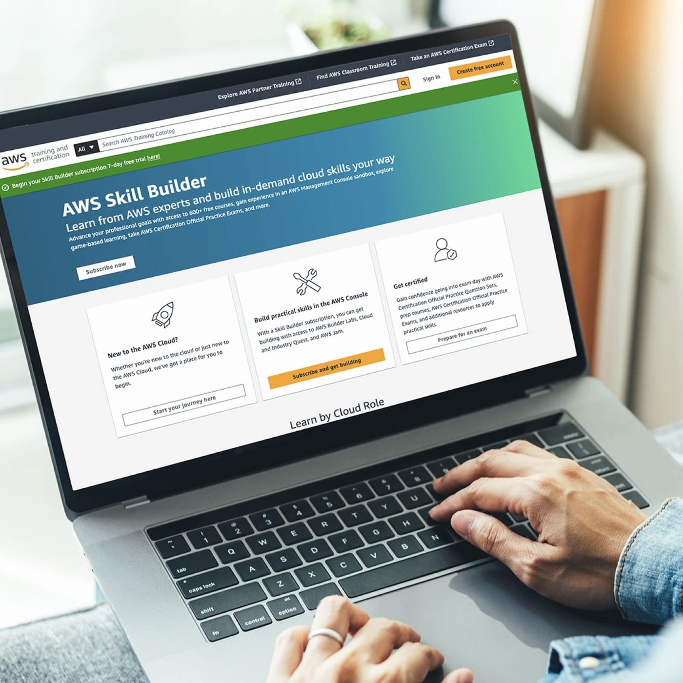 Amazon anunță lansarea „AI Ready”. 2 milioane de oameni vor beneficia de cursuri gratuite de abilități AI până în 2025