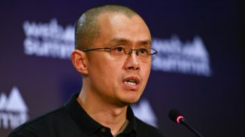 Changpeng Zhao își dă demisia din funcția de CEO al Binance. Pledează vinovat pentru spălare de bani