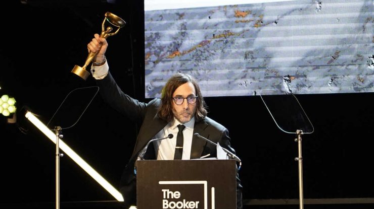 Paul Lynch câștigă Premiul Booker 2023 cu romanul „Prophet Song”. Povestea a fost inspirată de războiul sirian