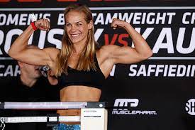 Fosta luptătoare UFC, Julie Kedzie, a decis să își doneze creierul post-mortem. Ce spun experții