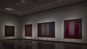 Ce vizitezi la Paris? Capitala Franței a pregătit exploziții inedite pentru finalul anului