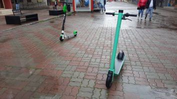 Ai reguli noi pentru trotinete electrice: vârsta minimă de 16 ani și test din codul rutier