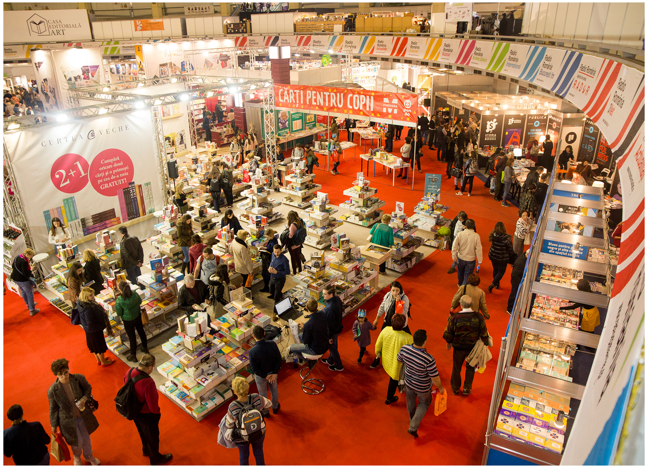 Ce a adus ediția 30 a Târgului de carte Gaudeamus? Ioana Bâldea Constantinescu: „Literatura e lentilă, e un ceva care ne ajută să privim lumea mai clar”