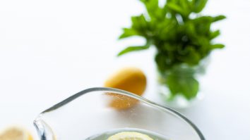 Medicii desființează ideile promovate de influenceri. Top 3 mituri pe care le-am acceptat ca fiind adevărate