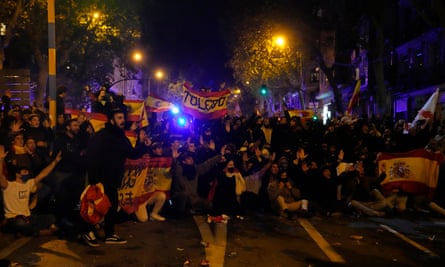 Peste 7.000 de oameni au protestat la Madrid. 7 persoane au fost arestate și 30 de polițiști au fost răniți