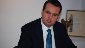 Surse: DNA a prins-o în flagrant pe soacra primarului de Baia Mare, Cătălin Cherecheș. Schimbul s-ar fi realizat cu o sumă între 50-100.000 de euro