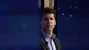 OpenAI îl readuce pe Sam Altman în funcția de CEO, după ce a fost concediat de consiliul de administrație