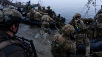 LIVE UPDATE. Războiul din Ucraina, ziua 635. Forțele ucrainene spun că au împins trupele rusești cu trei până la opt kilometri înapoi pe malurile râului Nipru