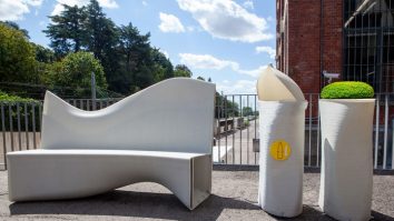 Franța optează pentru mobilier din materiale reciclabile. Cât costă o astfel de mobilă