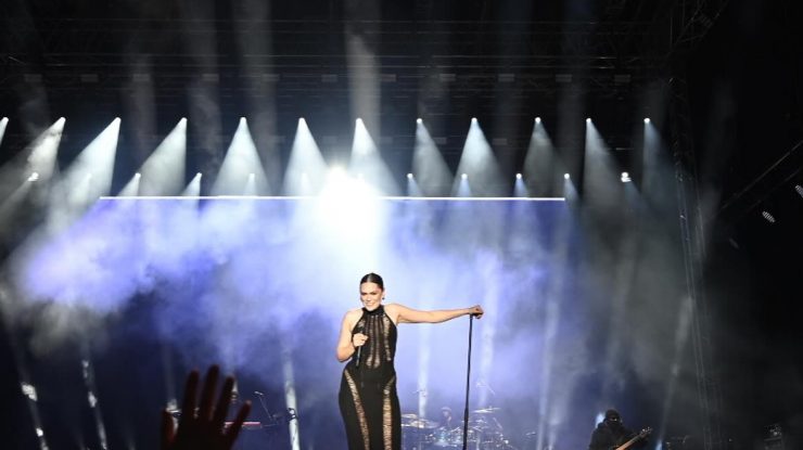 FOTO. Jessie J a făcut show la Timișoara. 20.000 de spectatori au umplut Piața Unirii