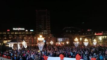 România stabileşte un nou record mondial la colindat. Peste 3700 de oameni s-au strâns la Iaşi pentru a cânta „O, ce veste minunată”