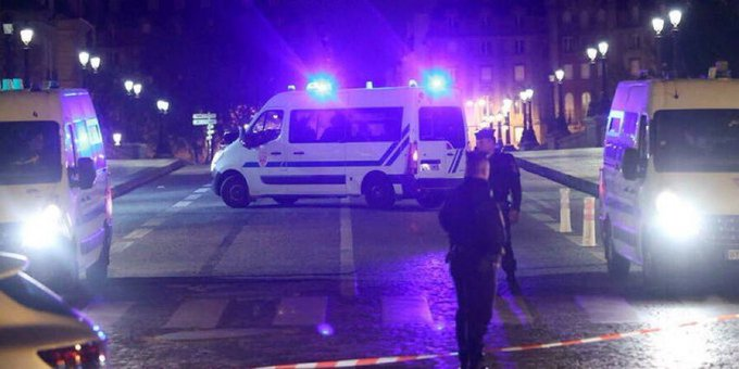 Atac în Paris, în jurul Quai de Grenelle. O persoană a murit, iar alte două au fost rănite