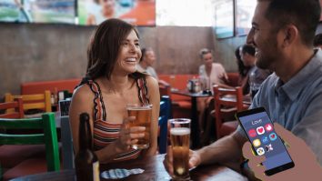 Tendințele în dating din 2023: Care dintre ele ți-ar putea aduce „fluturi” în stomac și de care ar trebui să te ferești