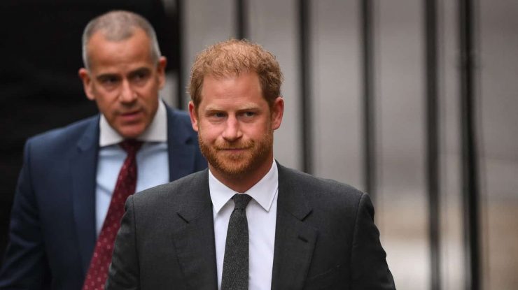 Tribunalul din Londra a decis: Prințul Harry a fost victima pirateriei telefonice a tabloidelor din Marea Britanie