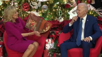 VIDEO. Joe Biden și soția sa respectă tradiția înainte de Crăciun. Cei doi au făcut o vizită Spitalului Național de Copii