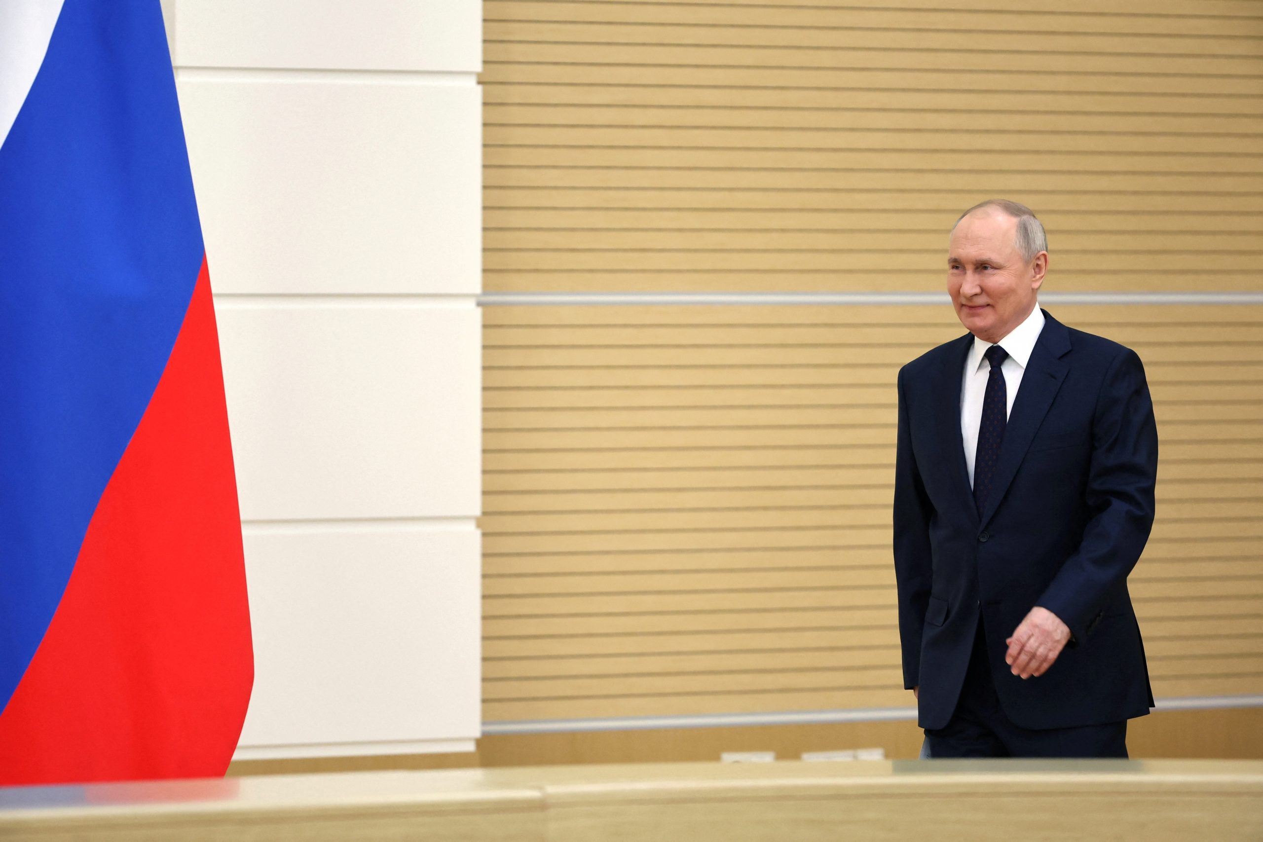 Putin spune că e gata să negocieze cu SUA și UE viitorul Ucrainei