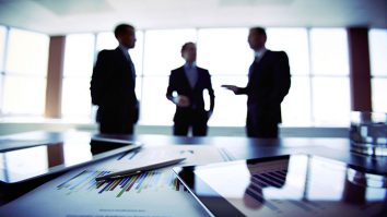 Financial Times dezvăluie clasamentul celor mai bune școli de afaceri din Europa