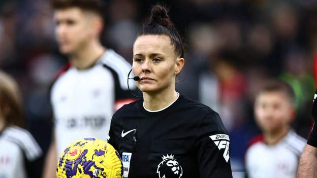 Rebecca Welch devine prima femeie arbitru din Premier League. Ea a oficiat meciul Fulham – Burnley
