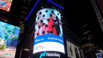 Timp de un an, opt firme românești vor fi prezentate la New York. Cum a început „365 Days of Romania in Times Square”