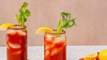 Ce bei de 1 ianuarie? CNN recomandă cocktailul perfect pentru prima zi din an