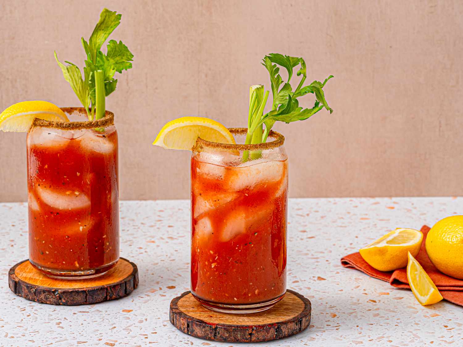 Ce bei de 1 ianuarie? CNN recomandă cocktailul perfect pentru prima zi din an
