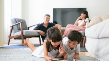 Ce cuvinte te fac bătrân? Generația Alpha numește expresiile demodate