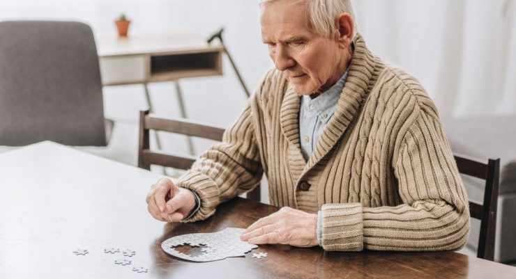 Cum te protejezi de demență? Cercetătorii au descoperit că trăsăturile de personalitate scad riscul să fii diagnosticat cu această boală
