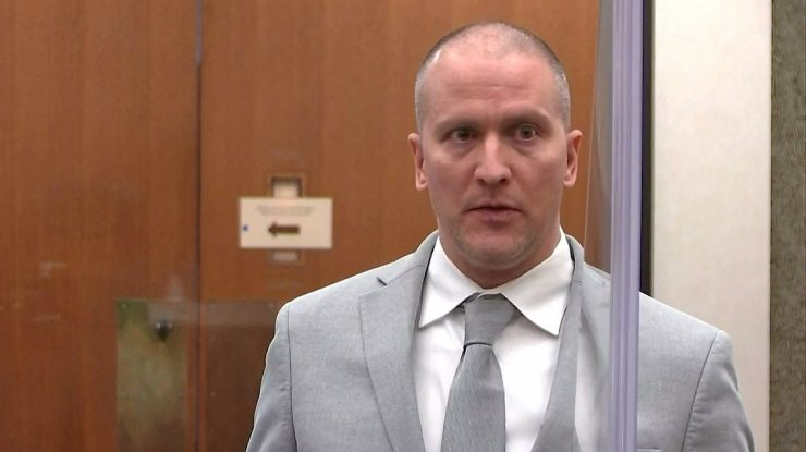 Derek Chauvin, închis pentru uciderea lui George Floyd, a fost înjunghiat de 22 de ori în închisoare. Cine este atacatorul