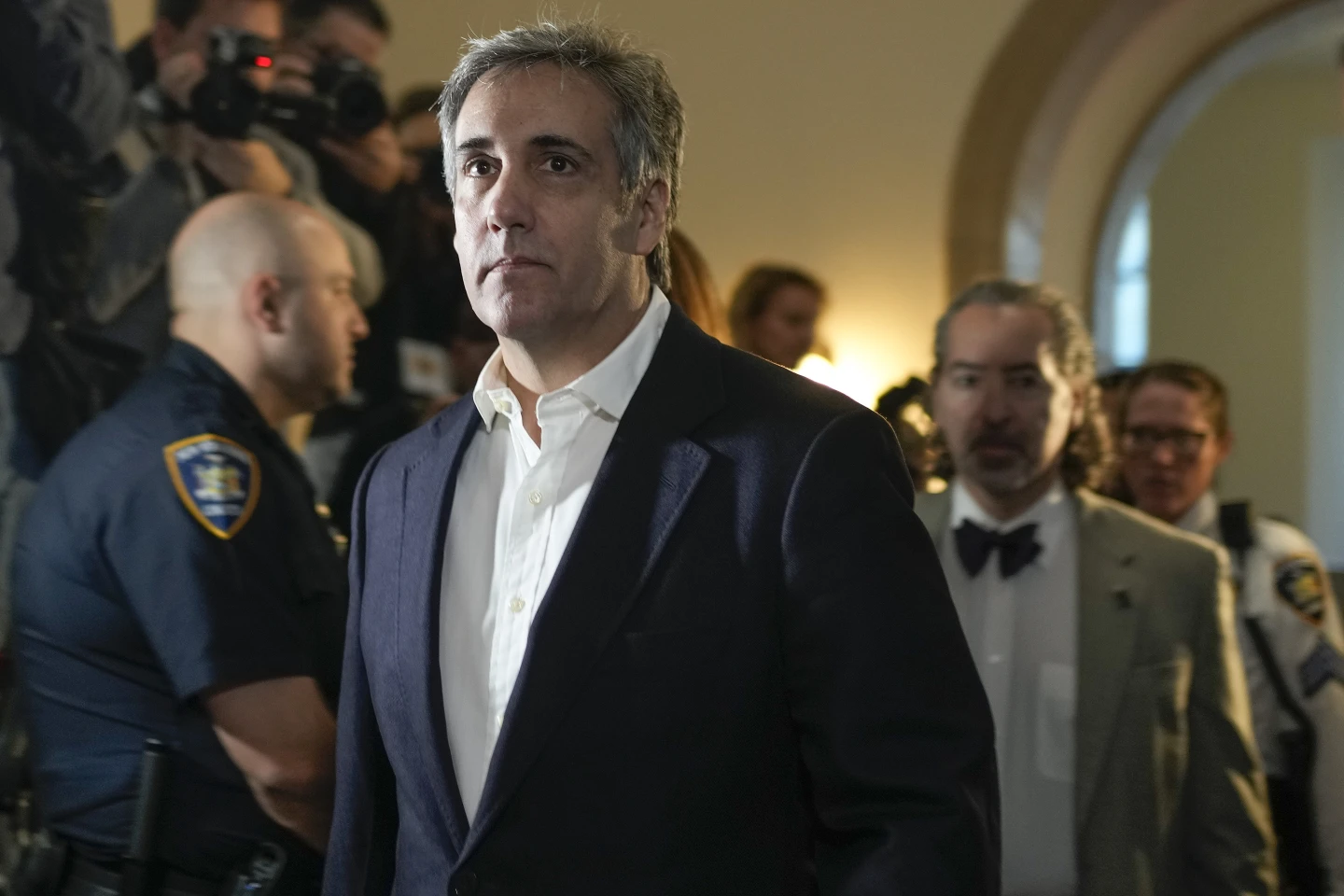 Fostul avocat al lui Trump, Michael Cohen, spune că, fără să vrea, i-a trimis avocatului său cazuri juridice false generate de AI