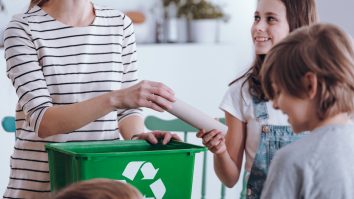 Sute de elevi din București, Ilfov și Constanța au prezentat 750 de idei pentru protejarea planetei