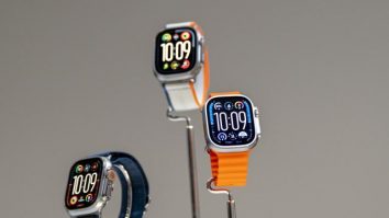 Apple oprește vânzarea a două modele de ceasuri. Întreruperea ar putea costa compania aproximativ 300-400 de milioane de dolari