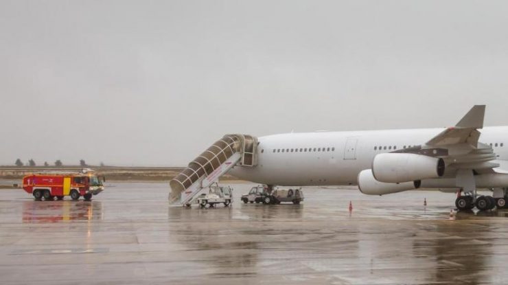 Avionul companiei românești Legend Airlines, reținut din cauza suspiciunilor de trafic de persoane, a decolat după patru zile