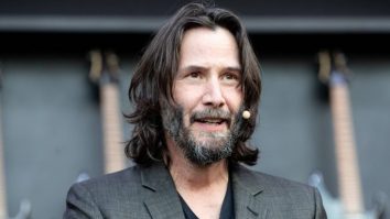 Keanu Reeves a fost victima unui jaf. Infractorii au reușit să fure o armă de foc