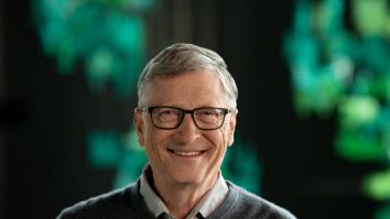 Ce cadouri preferă miliardarii? Pentru Bill Gates, cărțile sunt cadoul perfect