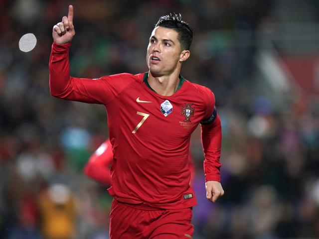 Ronaldo are probleme după ce a lansat NFT-uri alături de Binance. Ce sumă ar putea pierde fotbalistul