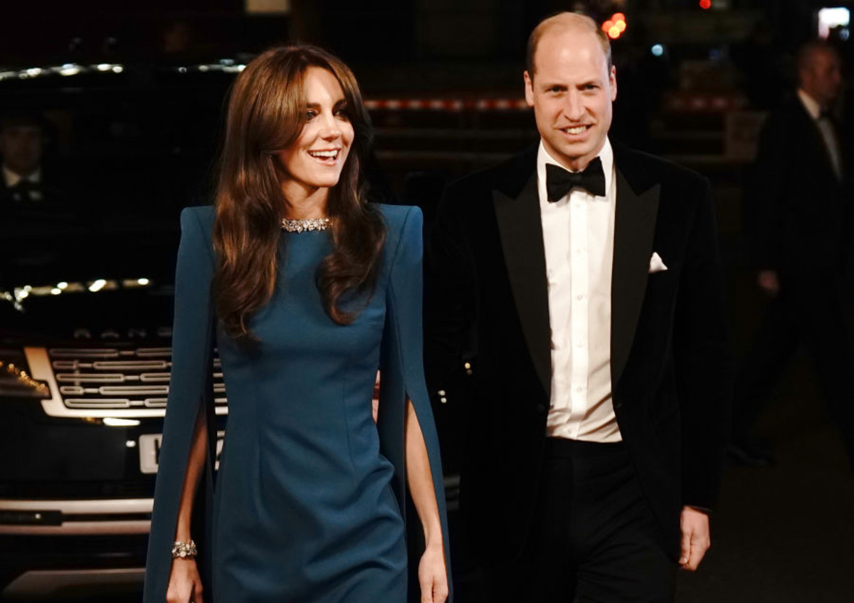 FOTO. Kate Middleton și Prințul William au strălucit la Royal Variety Performance 2023. Ce ținute au purtat