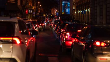 Restricții de trafic în Capitală în noaptea dintre ani. Care va fi programul mijloacelor de transport în comun