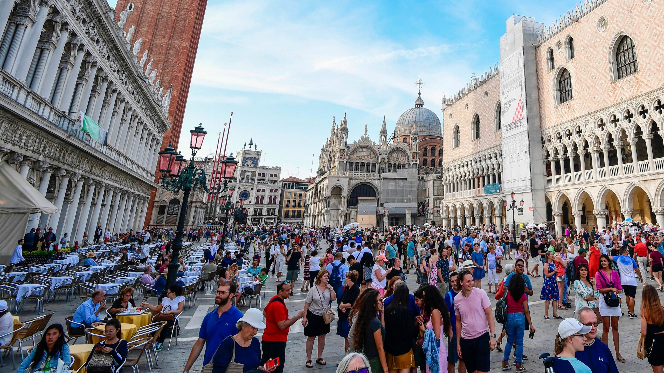 Veneția blochează grupurile mai mari de 25 de turiști. Când intră noile reguli în vigoare