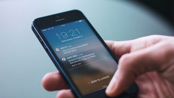 Utilizatorii Google și Apple, victimele spionajului. Cum obțin Guvernele informații confidențiale