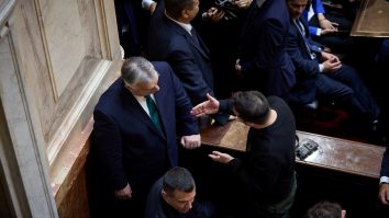 Zelenski s-a întâlnit cu Viktor Orban în Argentina: „A fost o discuție cât se poate de sinceră”