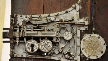 ,,Cea mai” complicată încuietoare din lume: Care este povestea bisericii fortificate din Biertan