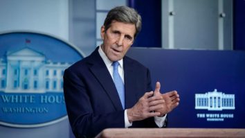 John Kerry se retrage din administrația Biden