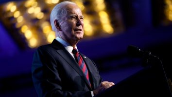 Joe Biden anunță suspendarea construcțiilor de noi terminale GNL din cauza crizei climatice