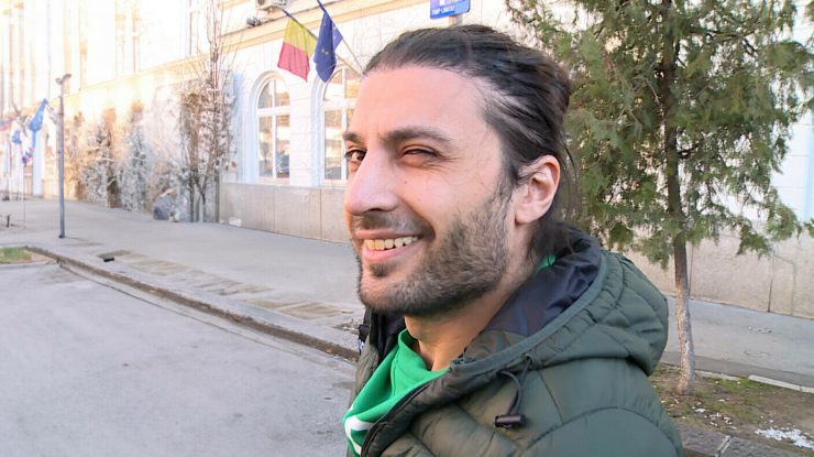 Graffitiuri masonice în capitală. Un bărbat a vandalizat monumente istorice și  a mâzgălit cu grafitti zidurile a două biserici