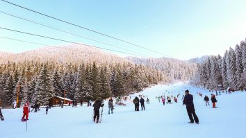 Turismul montan explodează în Brașov. Poiana Brașov a fost ocupată în proporție de 100% de Revelion