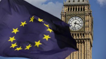 Cetățenii europeni din UK primesc o nouă șansă pentru rezidență. Decizia Ministerului de Interne britanic